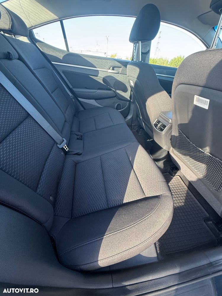 Hyundai Elantra 1.6 MPi Aut. Exclusive - 18