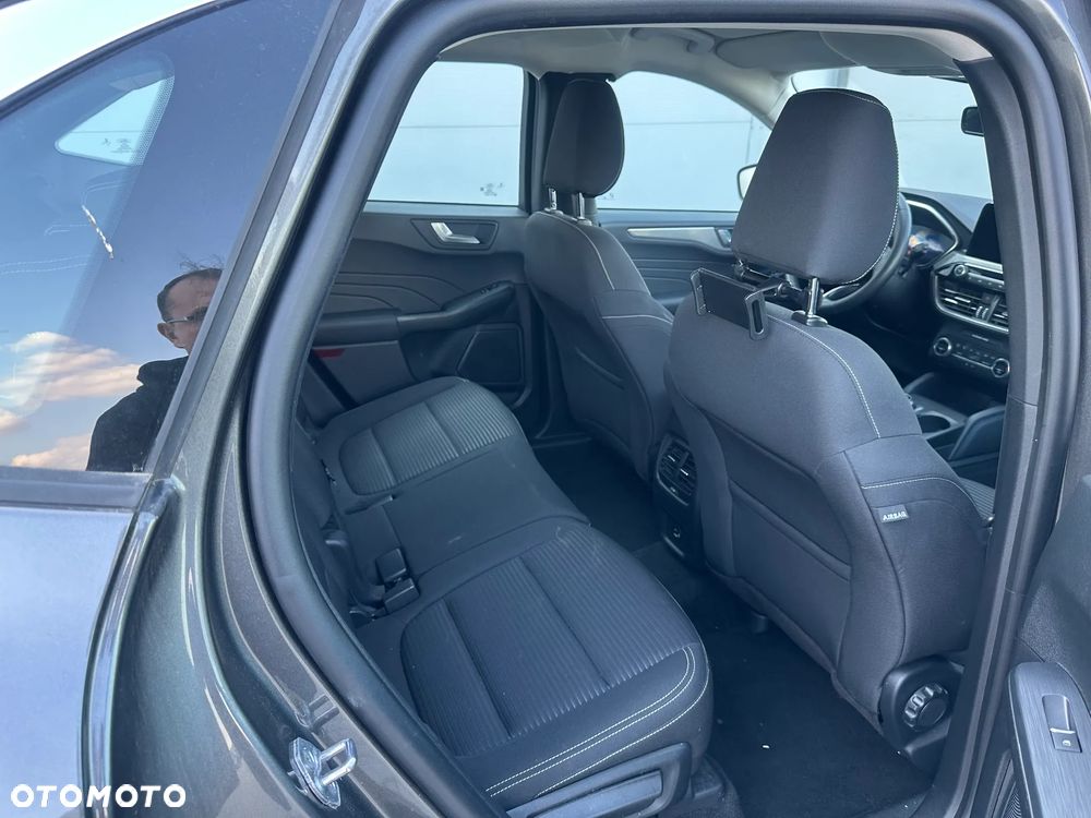 Ford Kuga 2.5 Duratec FHEV ACTIVE - 9