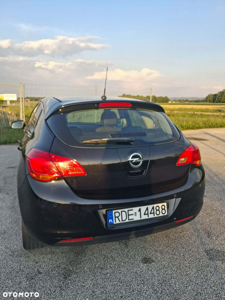 Opel Astra 1.7 CDTI - 4