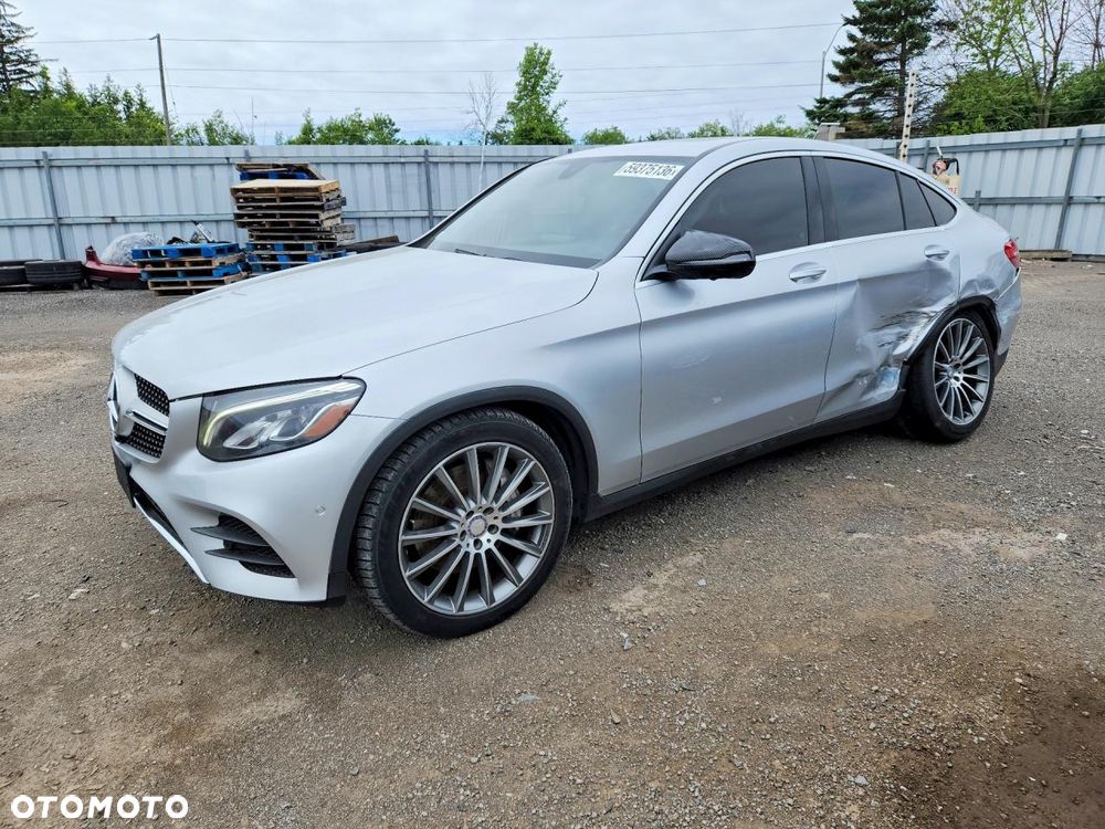 Mercedes-Benz GLC 300 4Matic 9G-TRONIC AMG Line - 5