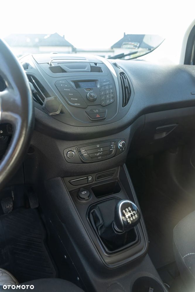 Ford Transit Courier 1.0 EcoBoost Trend - 17