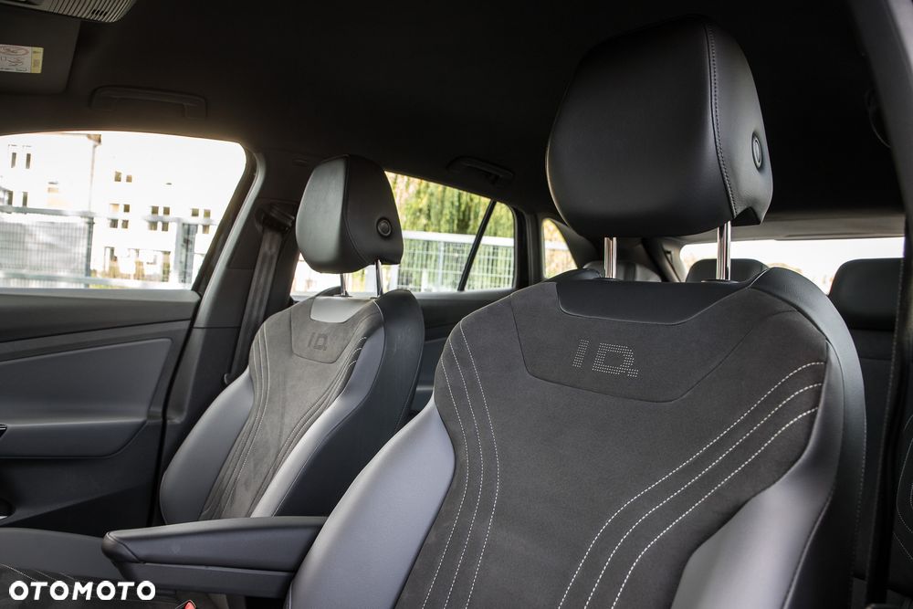 Volkswagen ID.4 - 17