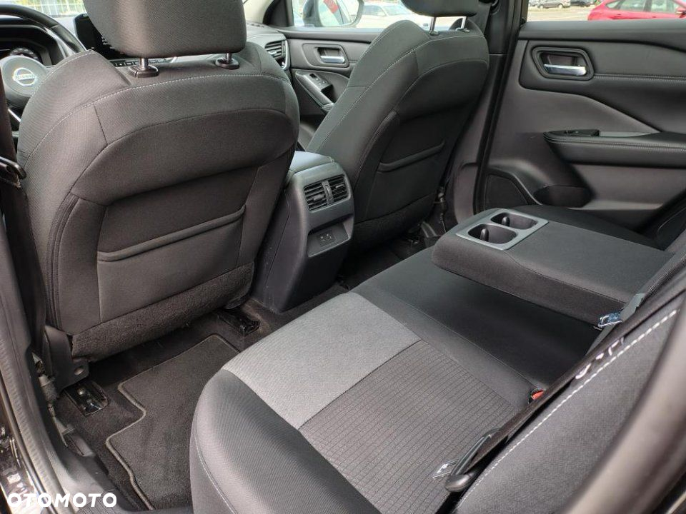 Nissan Qashqai 1.3 DIG-T N-Connecta DCT - 13