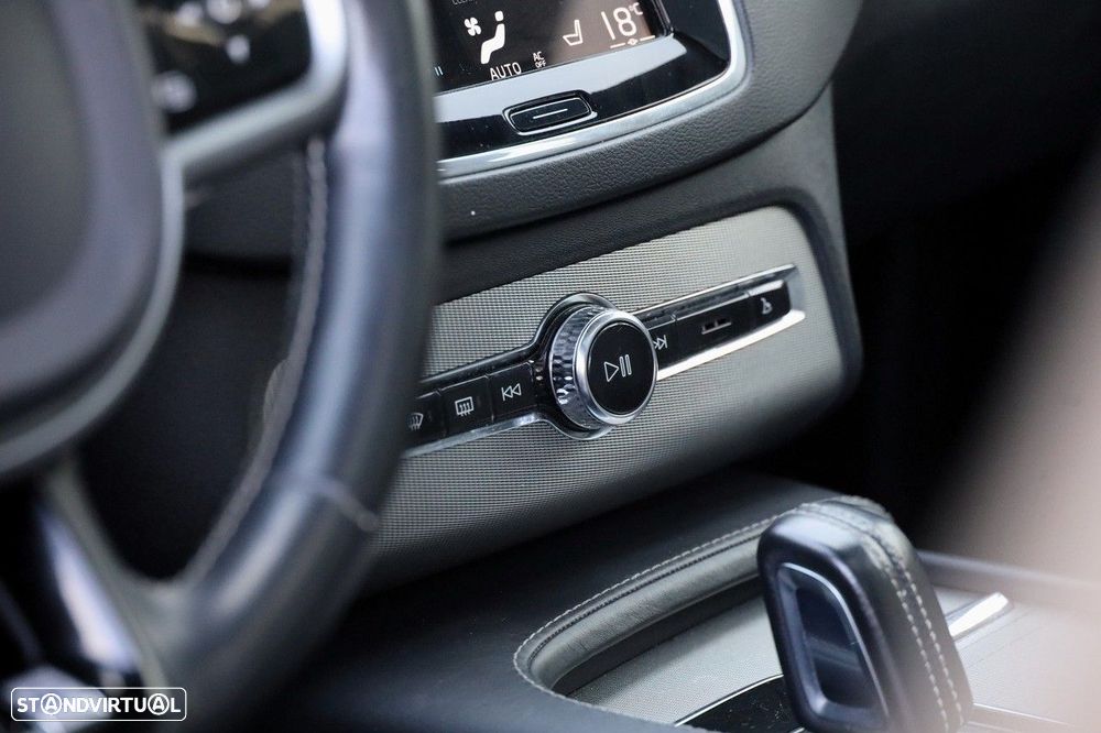 Volvo XC 90 2.0 B5 R-Design AWD - 20