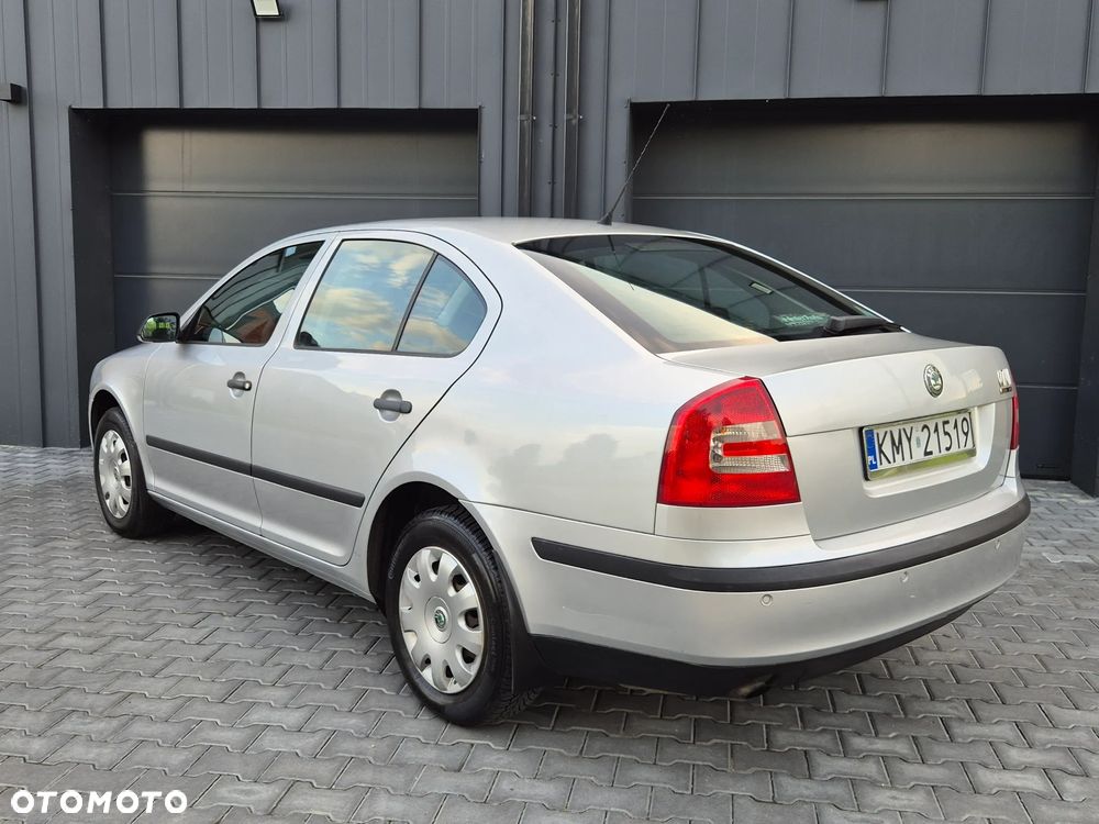 Skoda Octavia 1.6 Elegance - 5