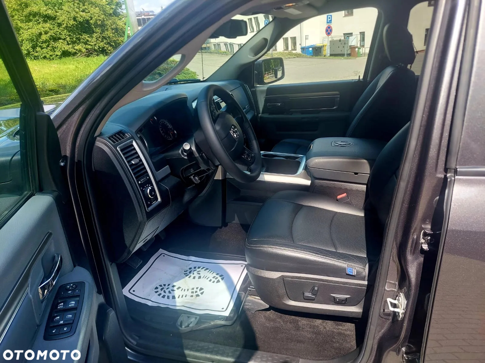Dodge RAM 1500 5.7 4x4 - 7