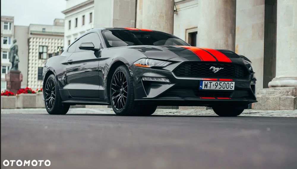 Ford Mustang - 1