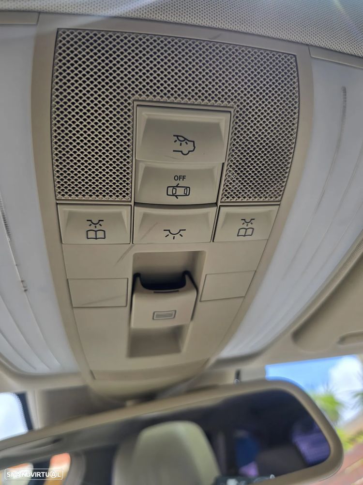 Mercedes-Benz E 300 Bluetec Hybrid Avantgarde - 23