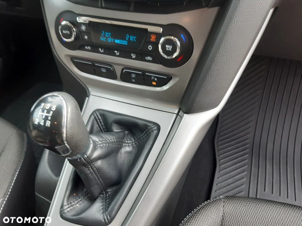 Ford Focus 1.6 Trend Sport - 10