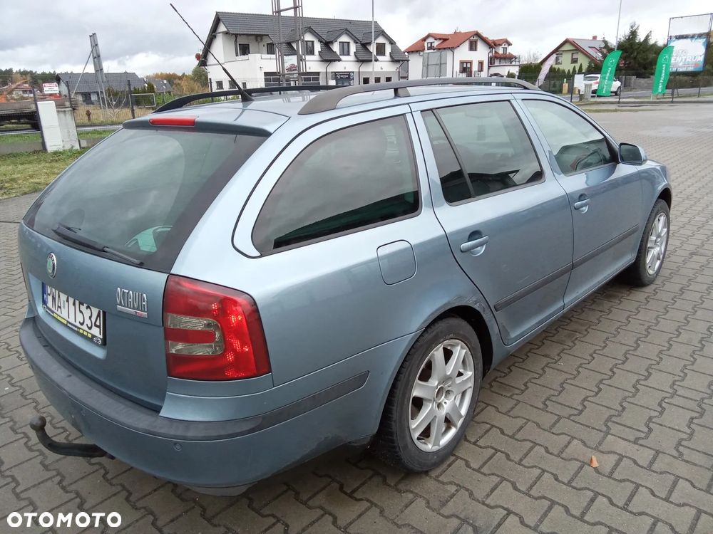 Skoda Octavia 1.8 T FSI Ambiente - 4