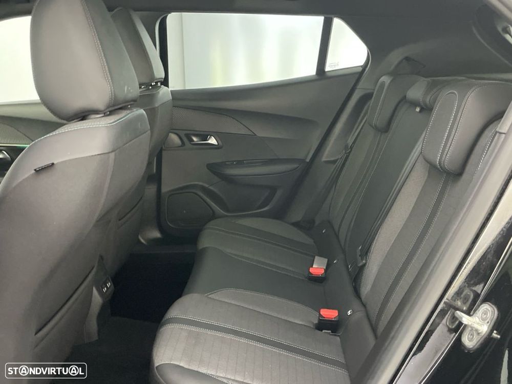 Peugeot 2008 - 12