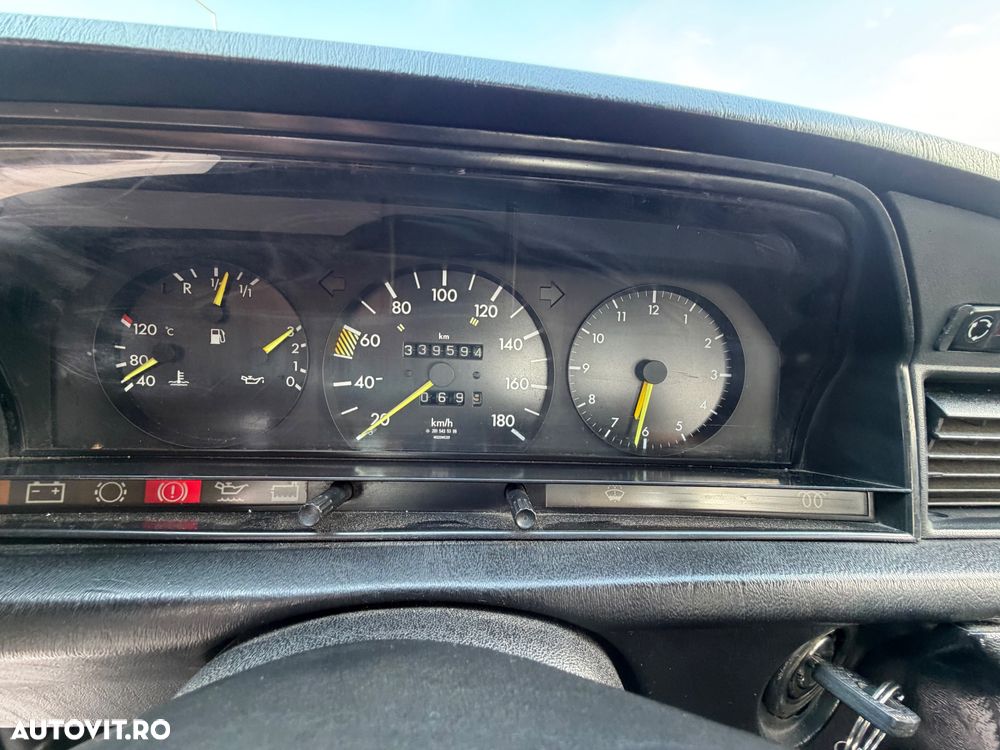 Mercedes-Benz W201 - 10
