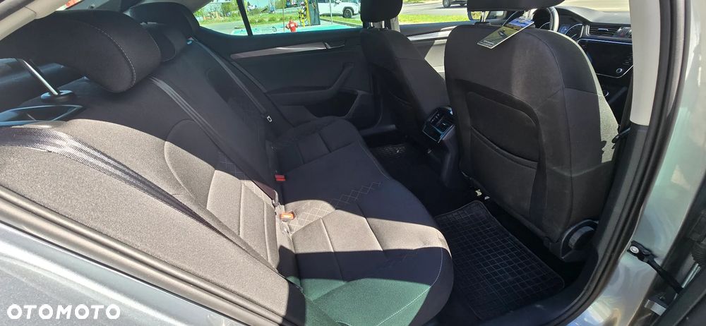 Skoda Superb 2.0 TDI Active - 15