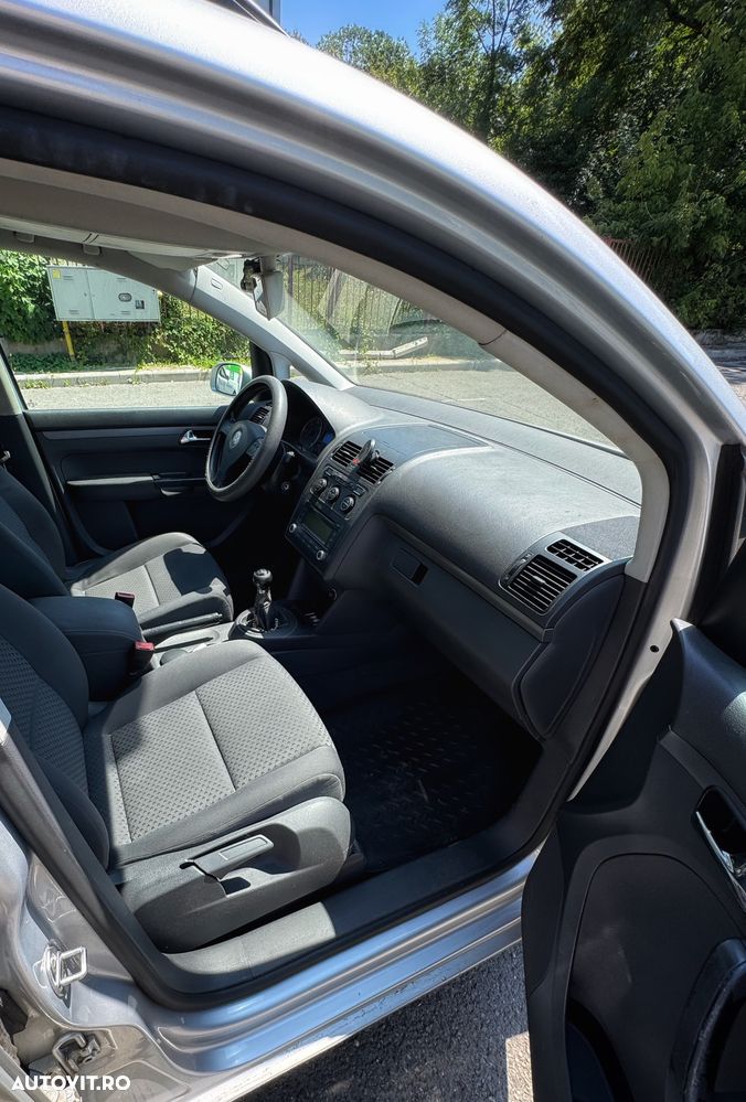 Volkswagen Touran 1.9TDI Highline - 6