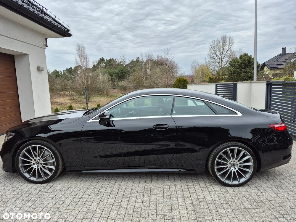 Mercedes-Benz Klasa E 300 9G-TRONIC AMG Line - 2