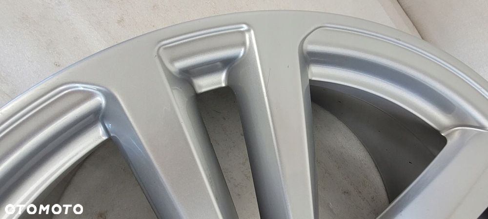 FELGA AUDI Q7 II 8x20 20 ET28 5x112 4M0601025G - 5