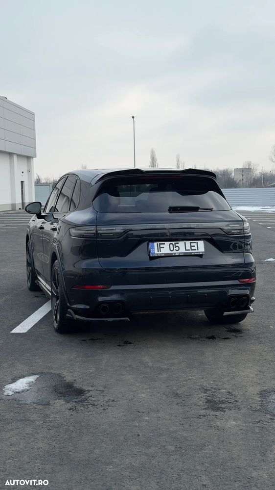 Porsche Cayenne S - 3