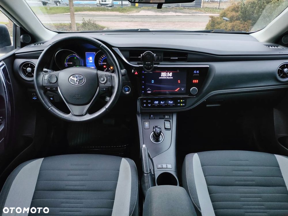 Toyota Auris Hybrid 135 Prestige - 19