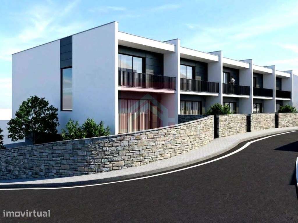 Terreno para Construção de 5 Moradias com PIP Aprovado próximo ao M... - Grande imagem: 4/10