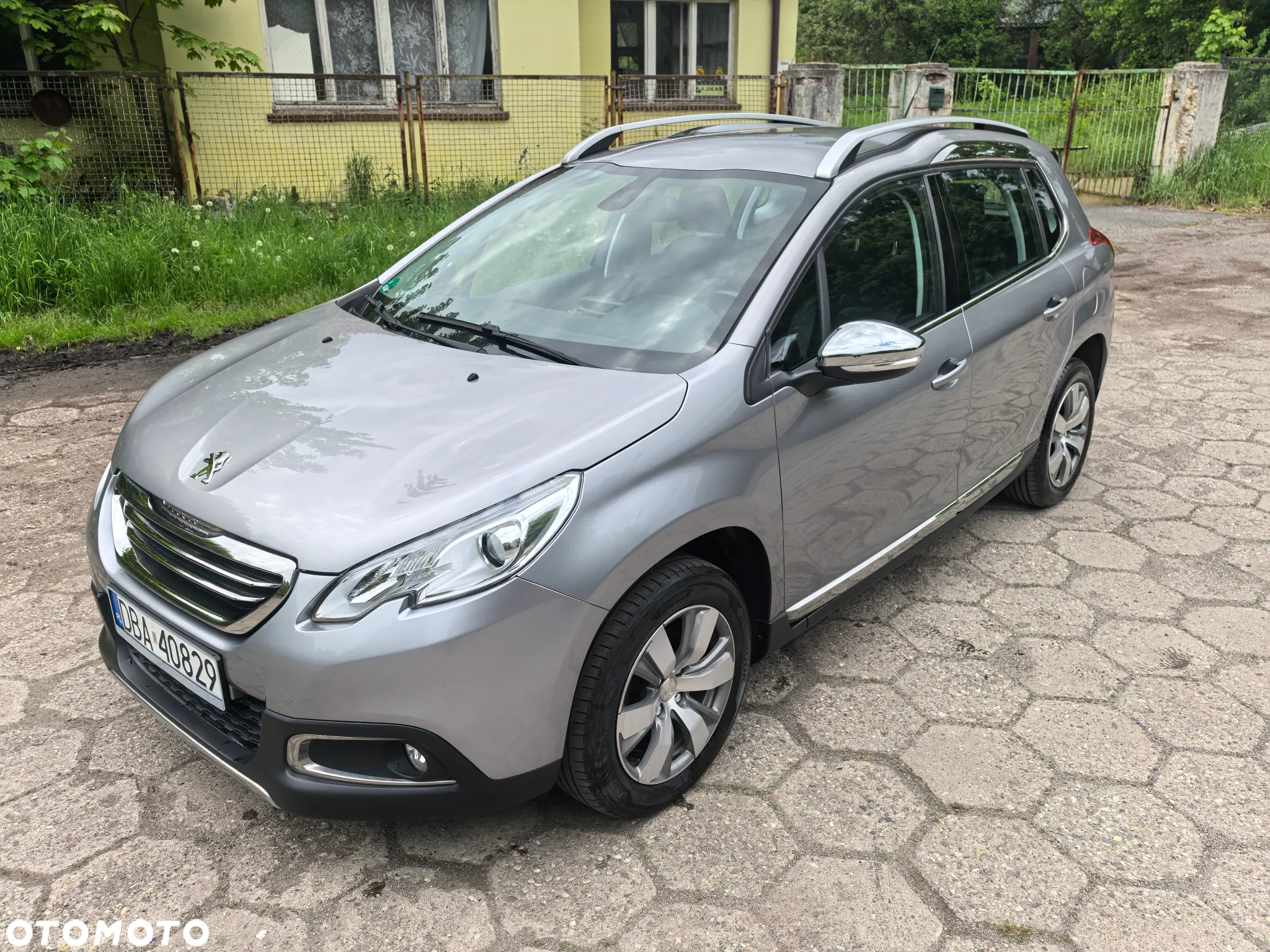 Peugeot 2008 1.2 VTi Allure - 3
