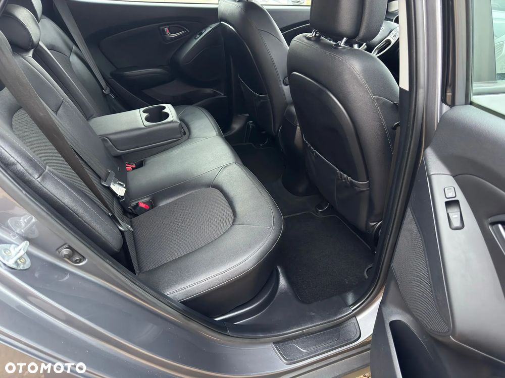 Hyundai ix35 1.6 2WD Fifa World Cup Edition - 14