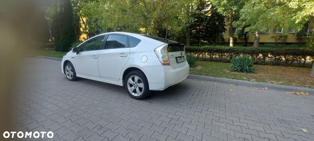 Toyota Prius - 17