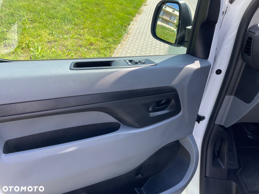 Opel Vivaro - 27