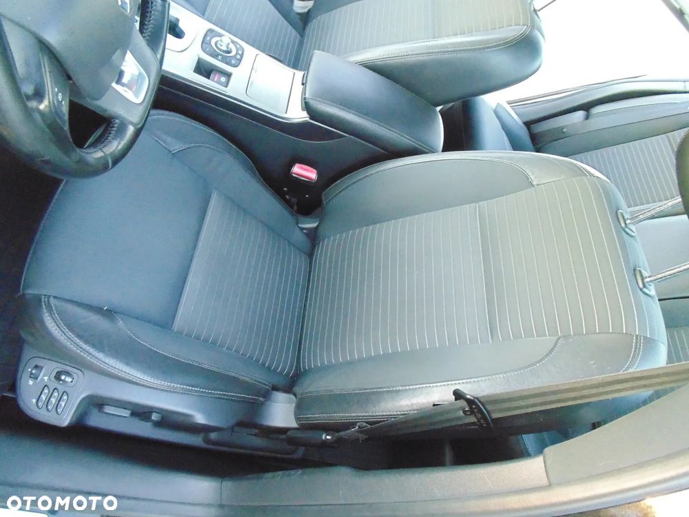 Renault Latitude 2.0 dCi Initiale - 25