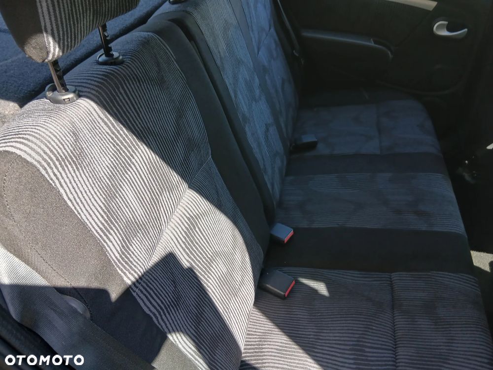 Dacia Sandero 1.6 Ambiance - 33