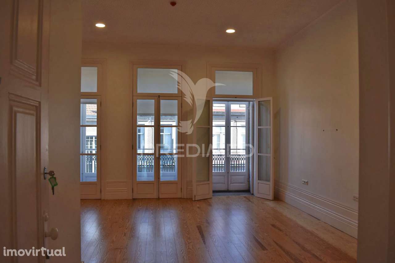 Escritórios de Luxo á Pr Batalha - Grande imagem: 5/13