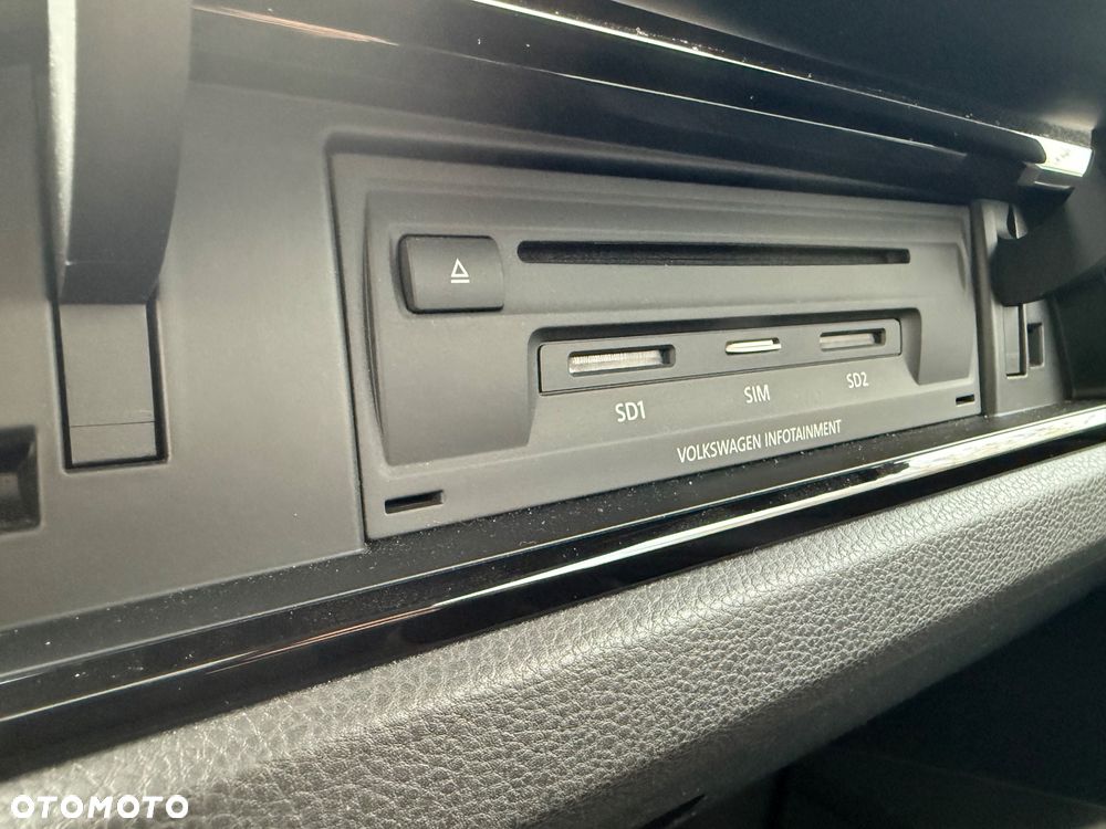 Volkswagen Touran - 18