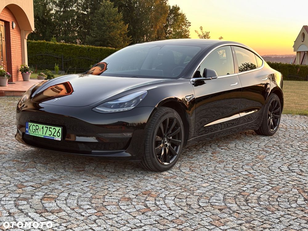 Tesla Model 3 - 6