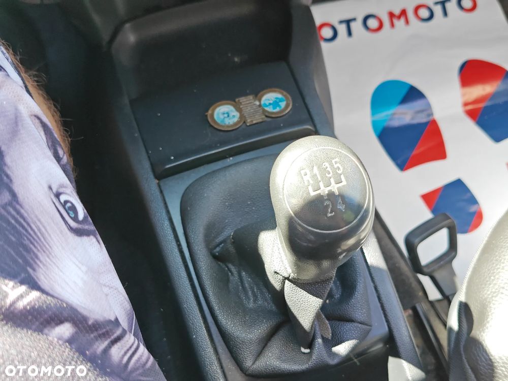 Skoda Fabia 1.2 HTP Classic - 22