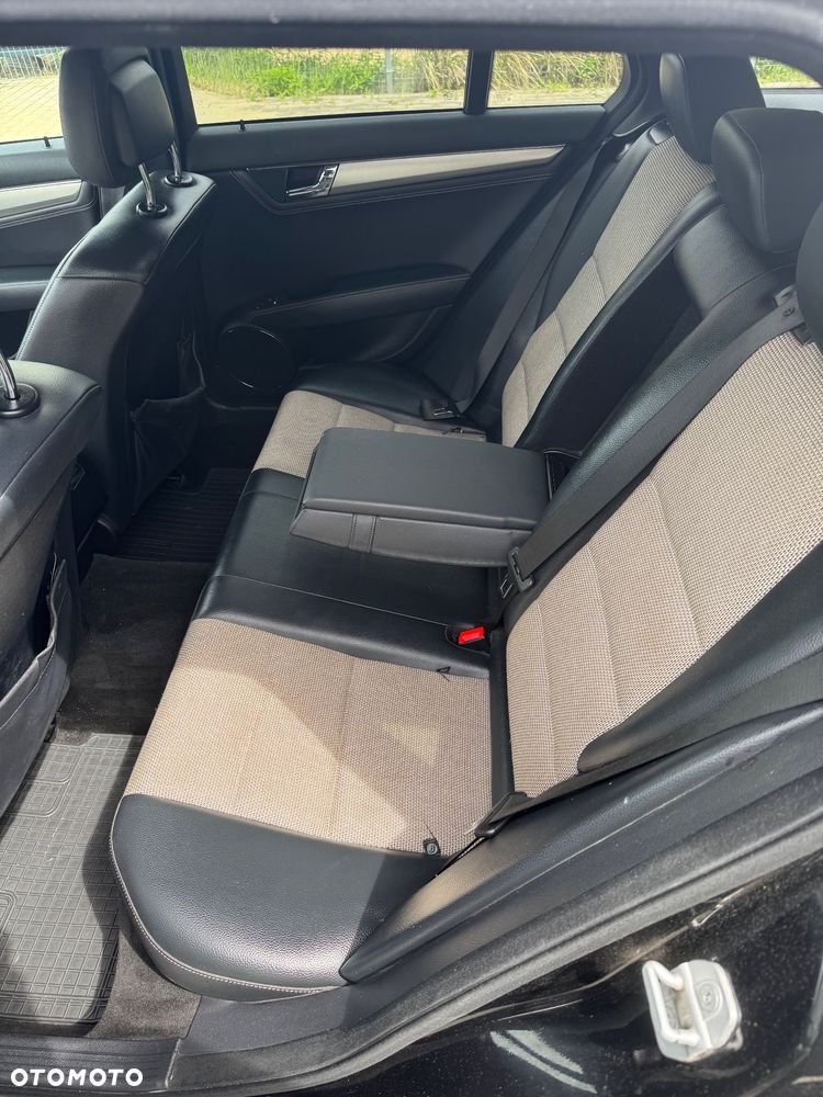 Mercedes-Benz Klasa C 200 CDI DPF Automatik Avantgarde - 20