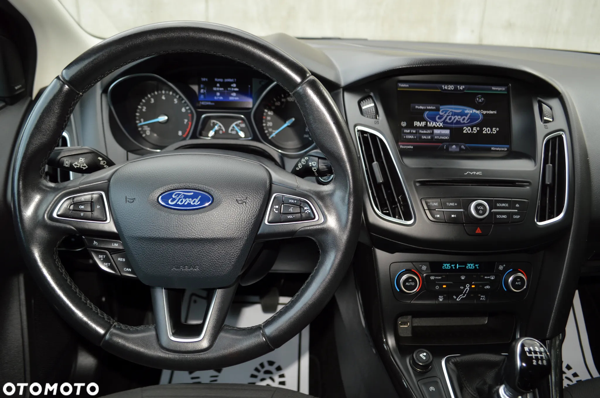 Ford Focus 1.5 EcoBoost ST-Line - 16