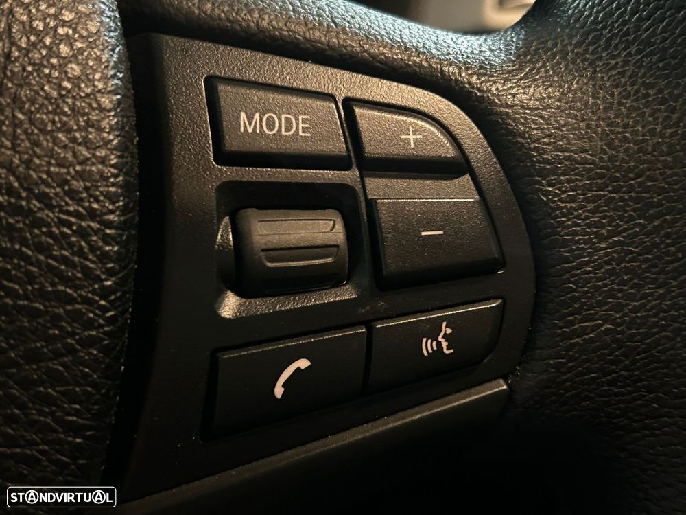 BMW 116 d Line Urban - 13