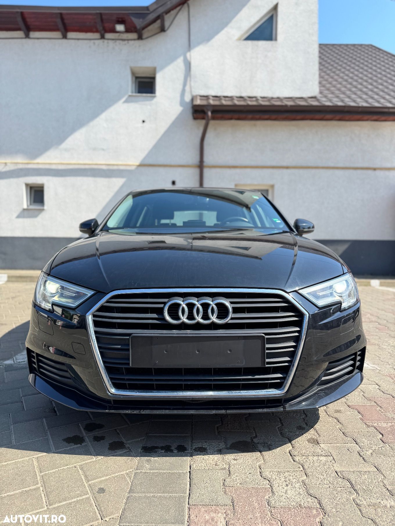 Audi A3 1.6 TDI S tronic Sport - 1