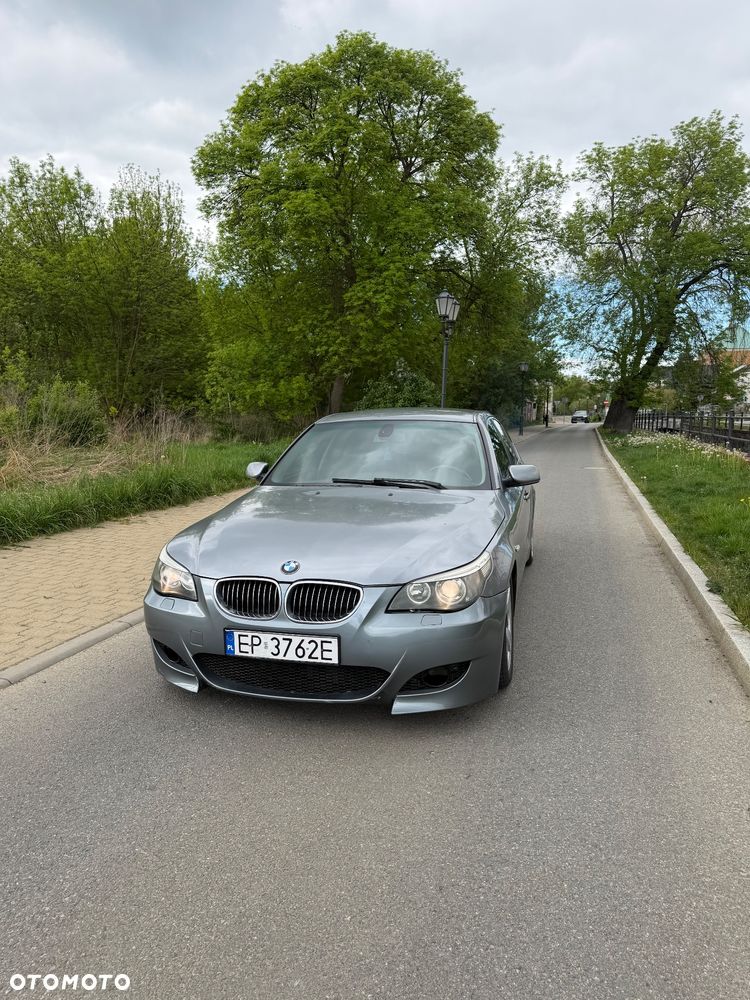 BMW Seria 5 525d - 12