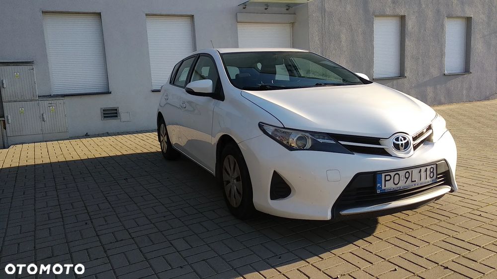 Toyota Auris - 4
