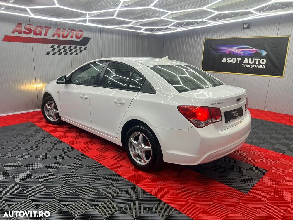 Chevrolet Cruze - 5