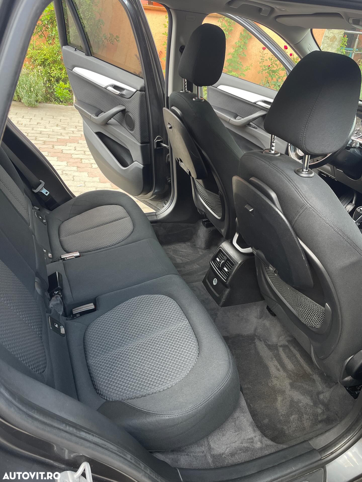 BMW X1 xDrive20d Advantage - 6