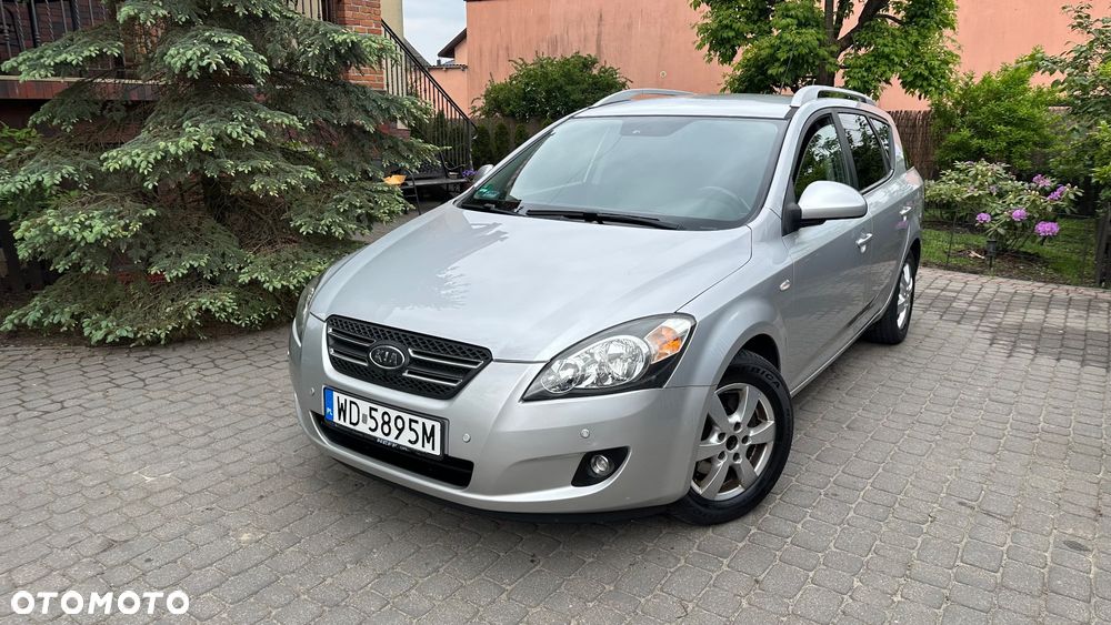 Kia Ceed - 1