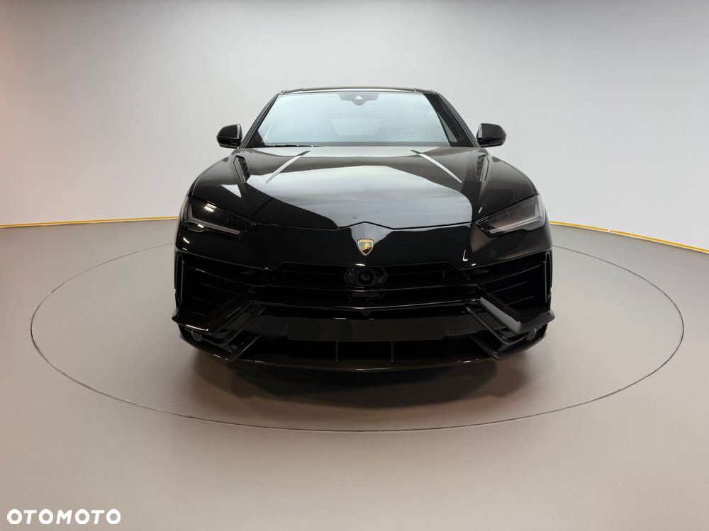 Lamborghini Urus - 1