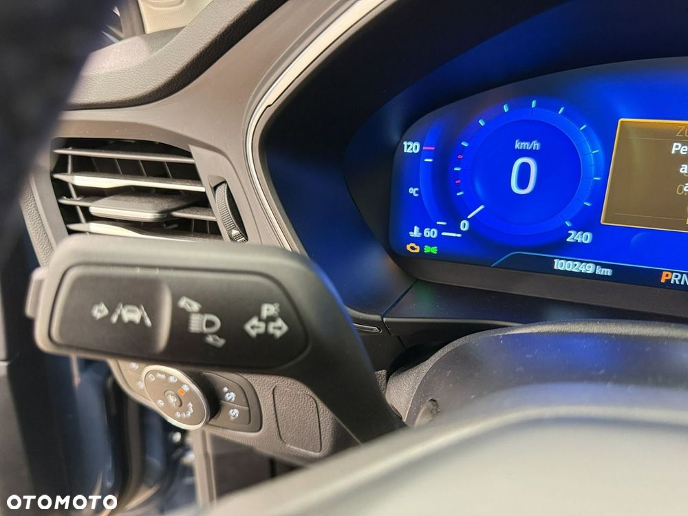 Ford Focus 1.0 EcoBoost Hybrid TITANIUM X - 26