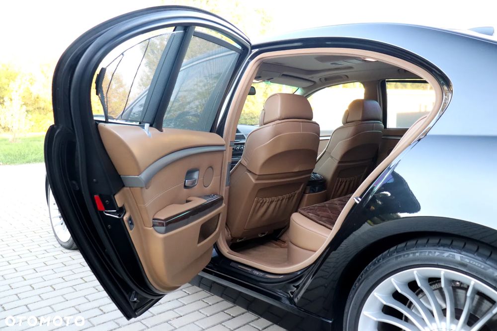 BMW Seria 7 - 24
