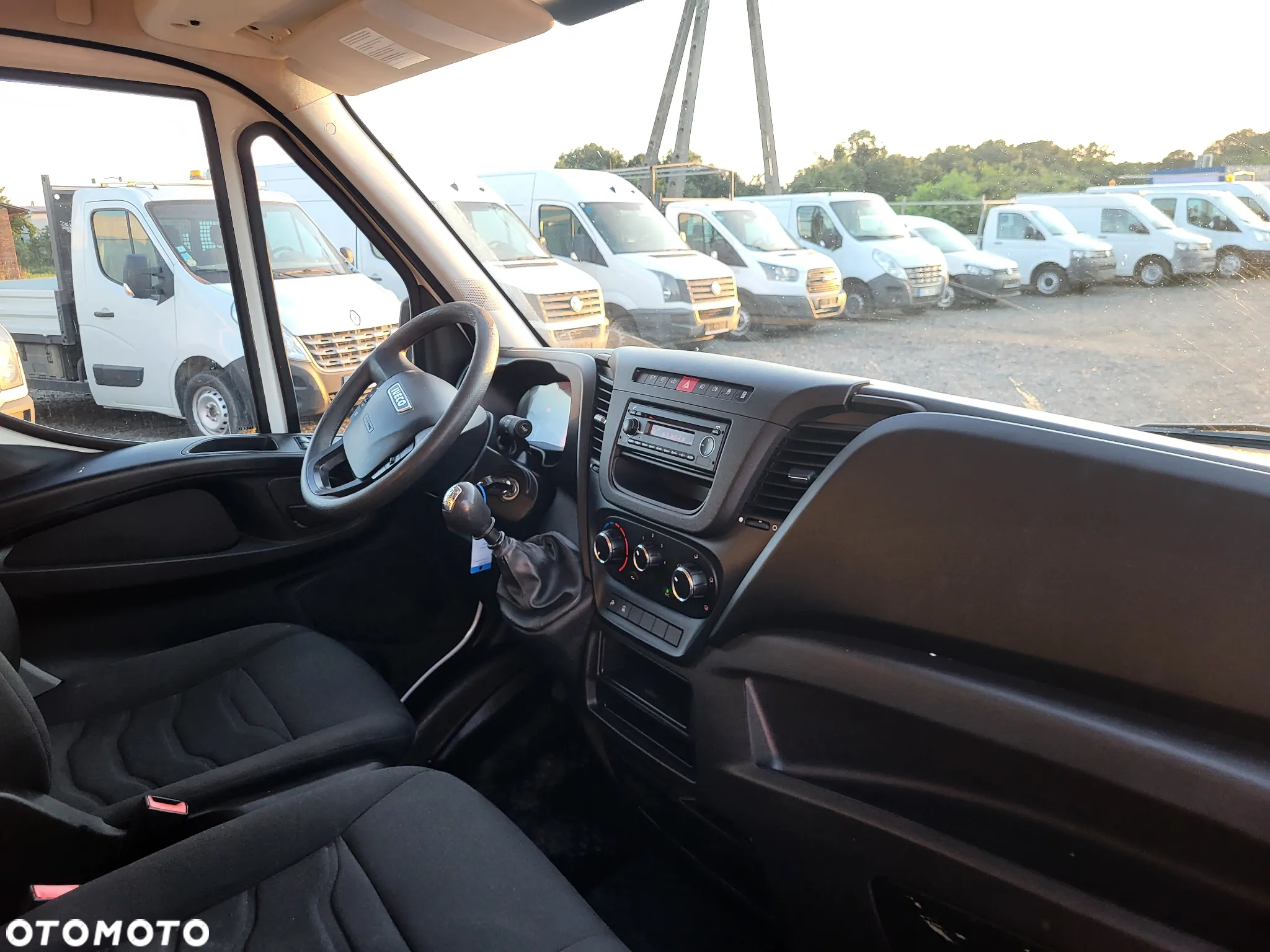 Iveco Daily blaszak zabudowa warsztatowa klima sprowadzony super stan - 11