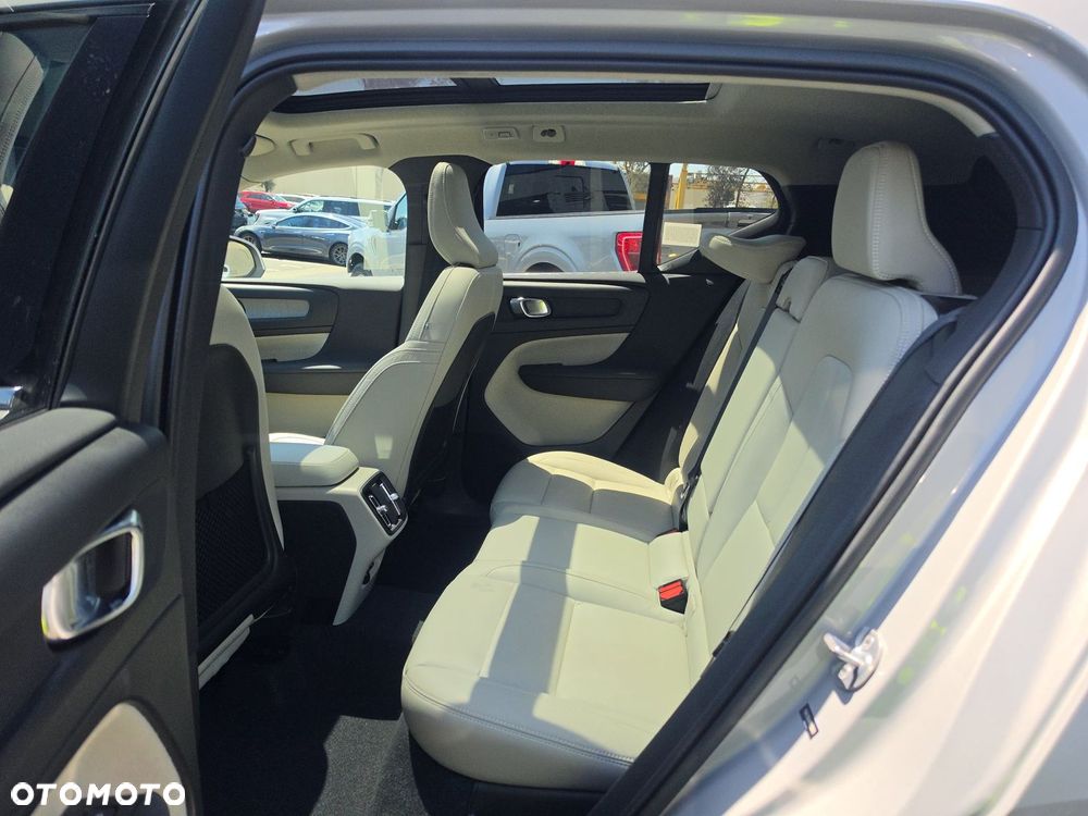 Volvo XC 40 B5 B AWD Ultimate Bright - 11