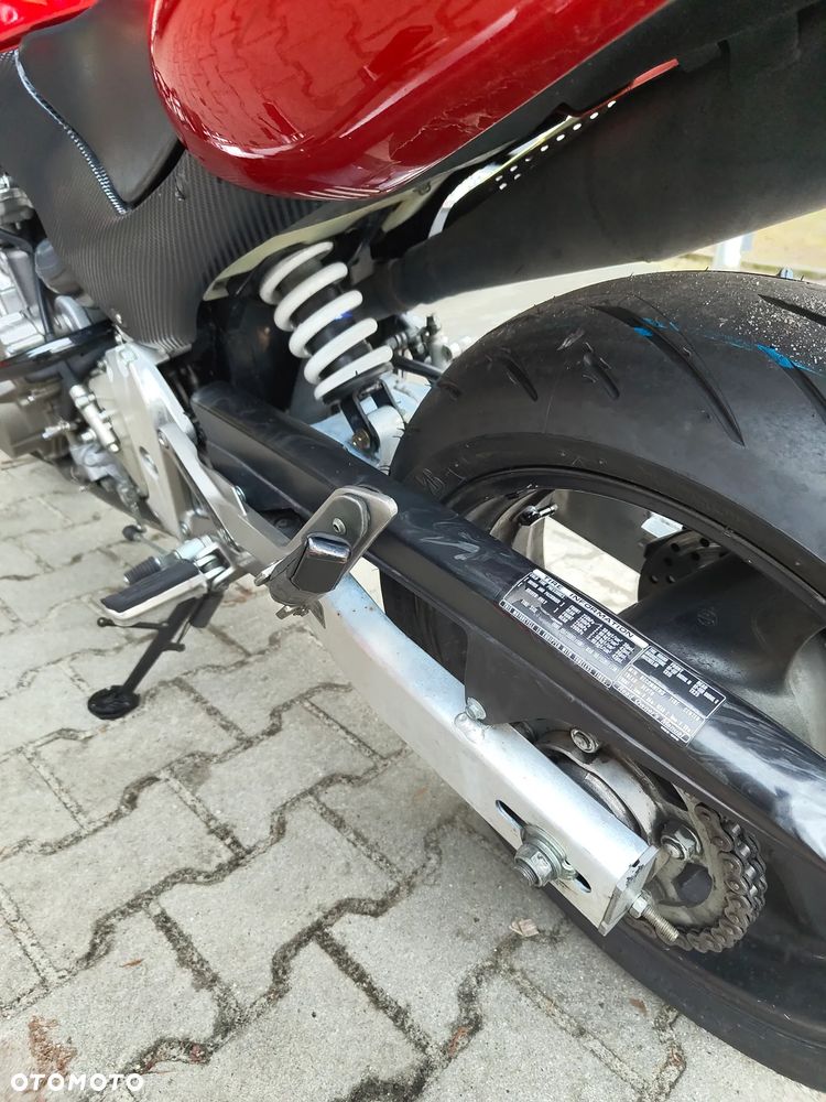 Honda Hornet - 17