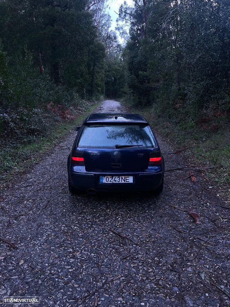 VW Golf 1.9 TDi Highline - 1