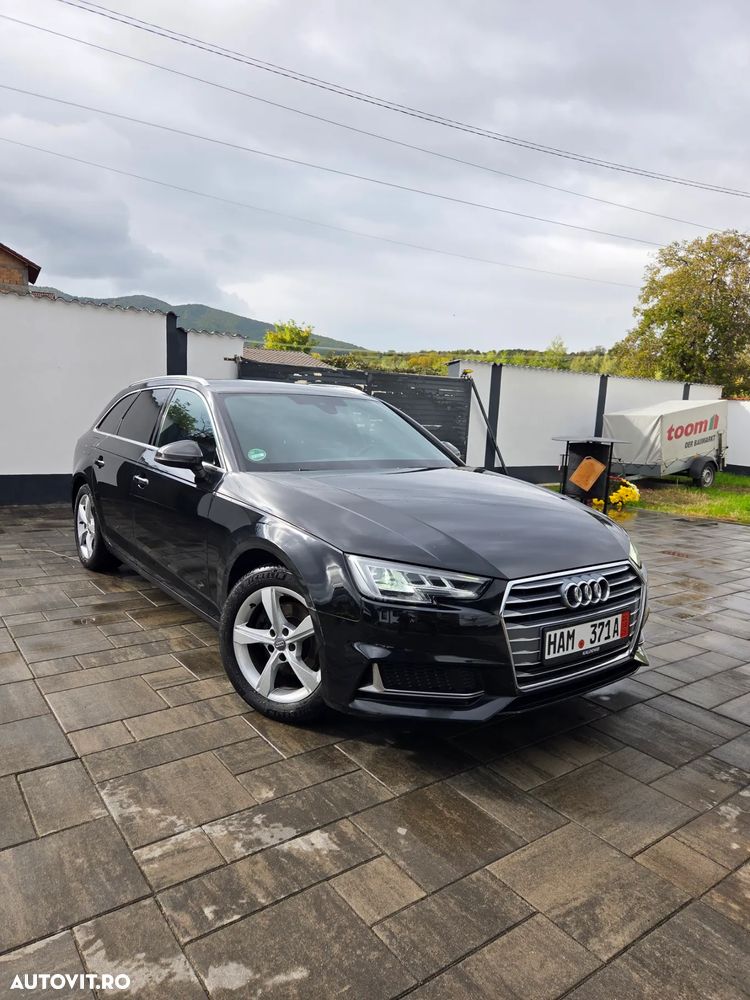 Audi A4 Avant 2.0 40 TFSI MHEV S tronic S Line - 2